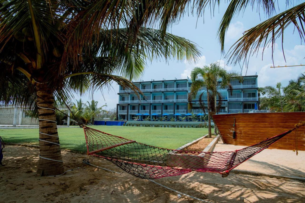 Trincomalee Beach Resort & Spa ภายนอก รูปภาพ